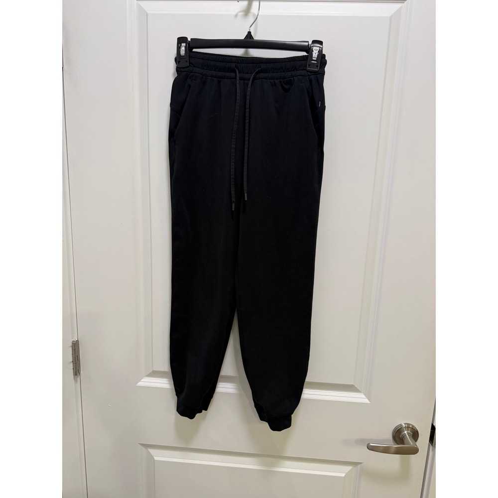 Lululemon On the Fly Jogger 28 Black Luxtreme Pants Size 2